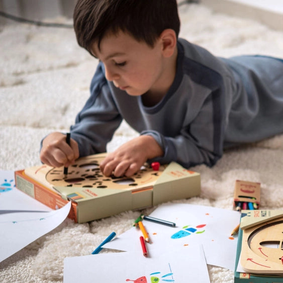 ArTwist Drawing Kit