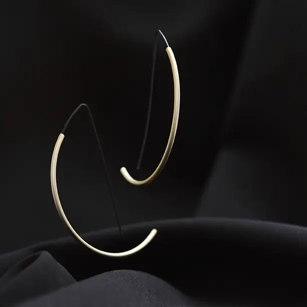 Lune Hoop Earrings