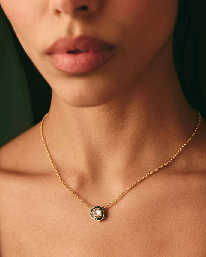 Moonlit Kundan Pendant Necklace