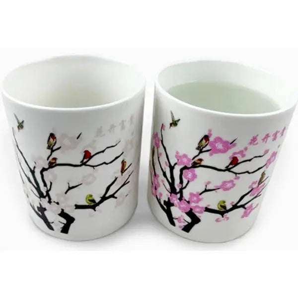 Taza con diseño de flor de cerezo