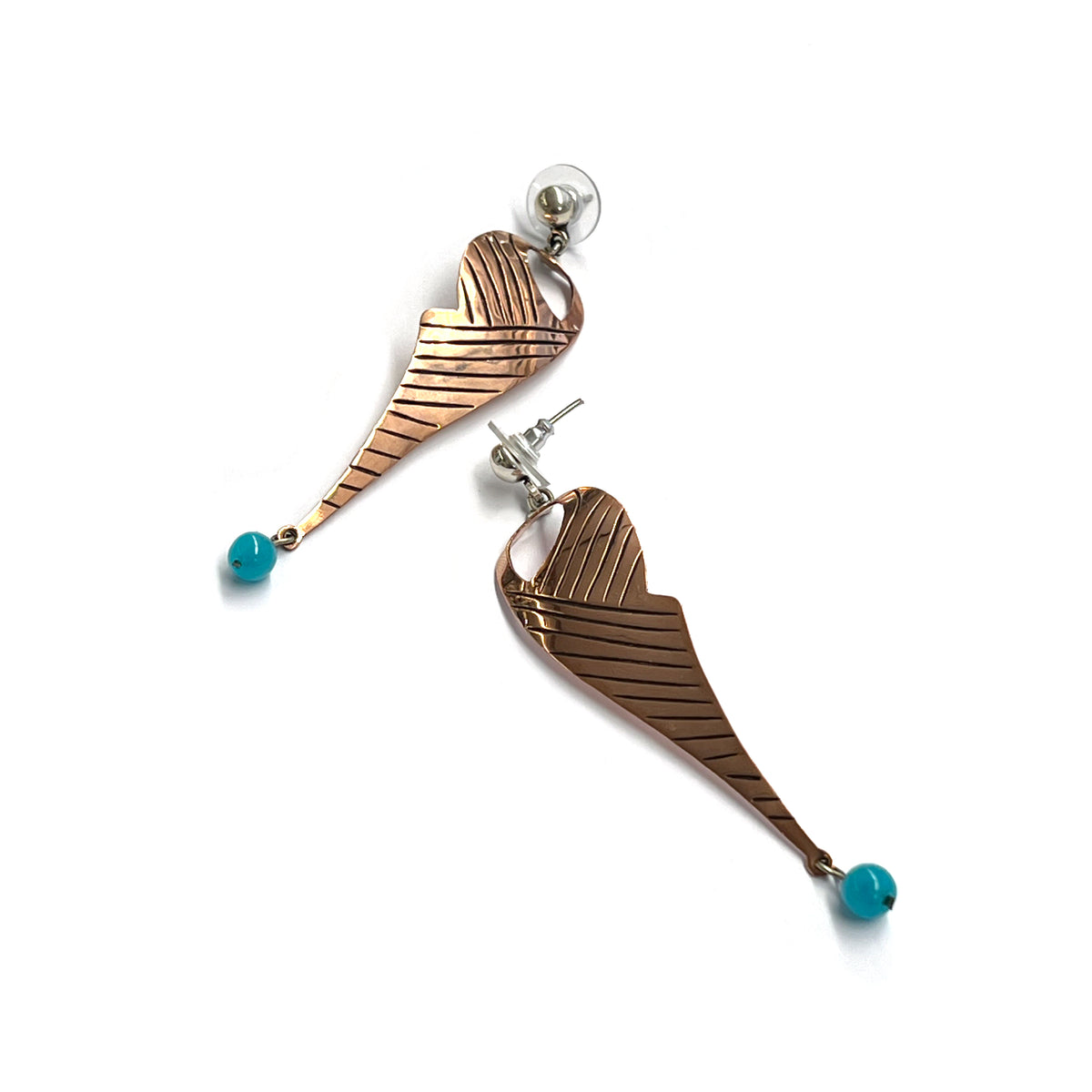 Pendientes Art Nouveau de cobre con forma de Swoosh y gota de ágata verde azulado