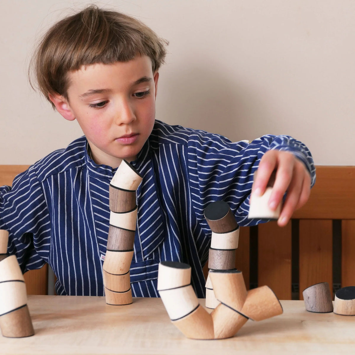 Loggos Stacking Game