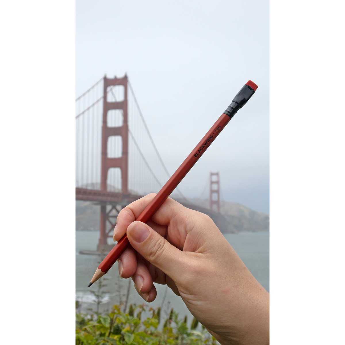 Blackwing Volume 746 Pencil Set of 12 - Golden Gate Bridge