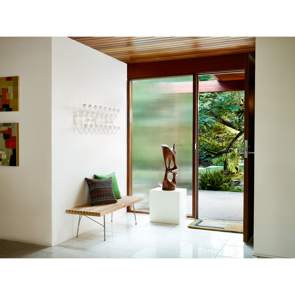 Nelson™ Platform Bench